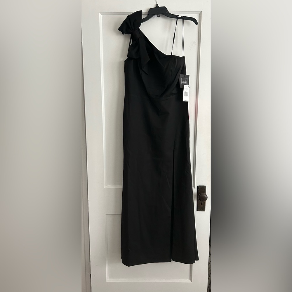 Elegant Black Sleeveless Dress - Picture 4 of 10